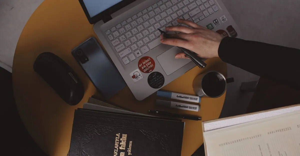 Cómo elegir el mejor curso de español online para ti