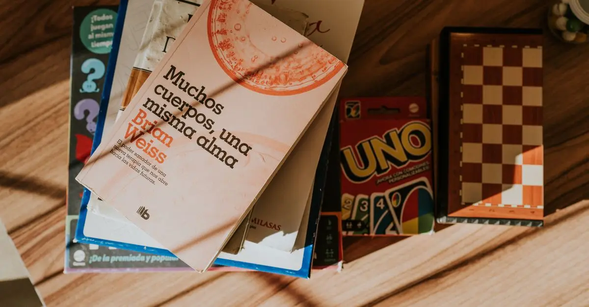 Los mejores podcasts para complementar tus cursos de español