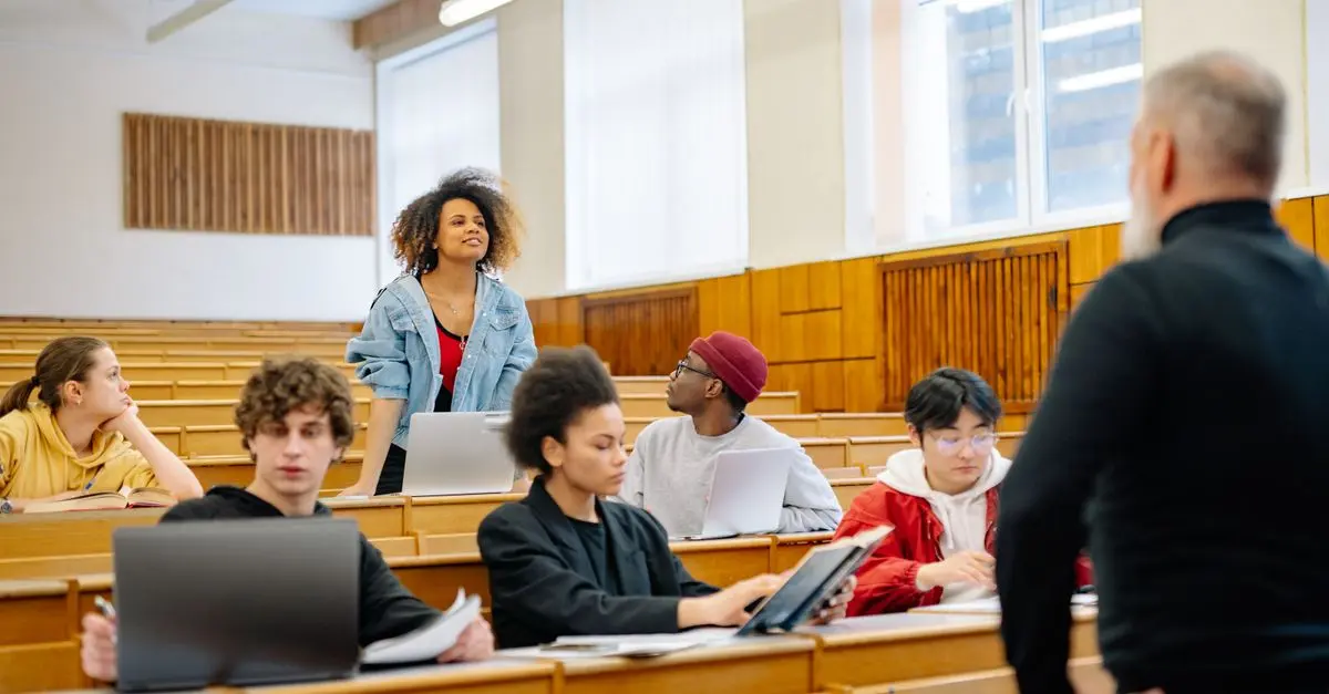 Cómo seleccionar el curso de español perfecto para tus necesidades